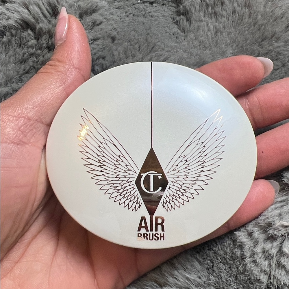 CHARLOTTE TILBURY Airbrush Flawless Finish Blurring and setting powder - Picture 4 of 12